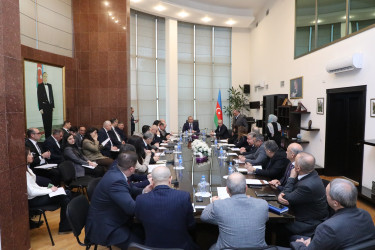 Fevralın 2-də Suraxanı Rayon İcra Hakimiyyətinin başçısı Adil Əliyev Rayon İcra Hakimiyyətində növbəti vətəndaş qəbulu keçirib