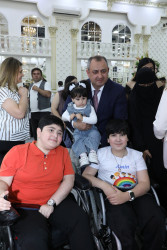 “1 İyun –Uşaqların Beynəlxalq Müdafiəsi Günü” münasibətilə xüsusi qayğıya ehtiyacı olan uşaqlar üçün bayram tədbiri təşkil olunub