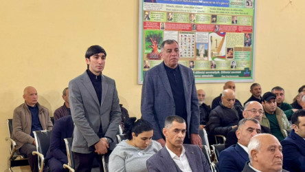 Dekabrın 19-da Suraxanı Rayon İcra Hakimiyyətinin başçısı Adil Əliyev 114 №-li tam orta məktəbdə Əmircan qəsəbə sakinləri ilə görüş keçirib