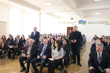 Fevralın 18-də RİH başçısı növbəti dəfə 97 nömrəli tam orta məktəbdə Əmircan qəsəbəsinin sakinləri ilə görüşüb