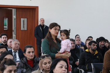 Fevralın 18-də RİH başçısı növbəti dəfə 97 nömrəli tam orta məktəbdə Əmircan qəsəbəsinin sakinləri ilə görüşüb