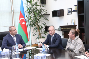 Aprelin 20-də Suraxanı Rayon İcra Hakimiyyətinin başçısı Adil Əliyev Rayon İcra Hakimiyyətində növbəti vətəndaş qəbulu keçirib