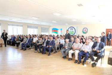 Sentyabrın 23-də Suraxanı Rayon İcra Hakimiyyətinin başçısı Adil Əliyevin vətəndaşlarla növbəti səyyar görüşü Hövsan qəsəbəsində yerləşən 270 nömrəli tam orta ümumtəhsil məktəbində keçirilib