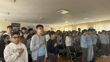 Suraxanı rayonunda növbəti dəfə "Narkomaniyaya qarşı mübarizə" və "Erkən nikaha qarşı mübarizə" mövzularında maarifləndirici tədbirlər 279 №-li tam orta məktəbdə keçirilib