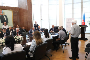 Sentyabrın 1-də Suraxanı Rayon İcra Hakimiyyətinin başçısı Adil Əliyev Rayon İcra Hakimiyyətində növbəti vətəndaş qəbulu keçirib