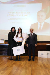 Suraxanıda “Heydər Əliyev və Azərbaycan tarixi” referat-yazı müsabiqəsinin rayon mərhələsinin yekunlarına həsr olunmuş elmi-praktik konfrans keçirilib