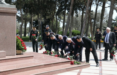 Suraxanıda Ulu Öndərin anadan olmasının 103-cü ildönümü qeyd edildi