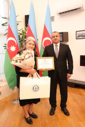 Suraxanı Rayon İcra Hakimiyyətinin təşkilatçılığı ilə “5 oktyabr – Beynəlxalq müəllimlər günü”nə həsr olunmuş tədbir keçirilib.