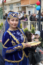 Qeyd edək ki, aprelin 25-də Suraxanı Rayon İcra Hakimiyyətinin təşkilatçılığı ilə Hövsan qəsəbəsi, Rüfət Abdullayev küçəsi məhəllə 14/15 ünvanda yeni təmir olunmuş məhəllənin açılışı olub