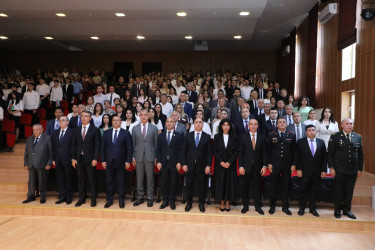 Sentyabrın 11-də Suraxanıda 600-dən yuxarı bal toplayan məzunlarla görüş keçirildi