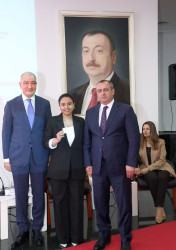 Suraxanı rayonunda “Ümummilli Lider Heydər Əliyev irsi: Dünənin təcrübəsi, bu günün reallığı, sabahın strategiyası ” adlı tədbir keçirilib