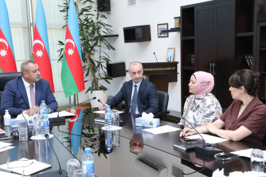 İyulun 6-da Suraxanı Rayon İcra Hakimiyyətinin başçısı Adil Əliyev Rayon İcra Hakimiyyətində növbəti vətəndaş qəbulu keçirib.