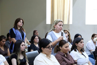 Suraxanı Rayon İcra Hakimiyyətinin başçısı Adil Əliyevin vətəndaşlarla növbəti səyyar görüşü sentyabrın 2-də Qaraçuxur qəsəbəsində yerləşən 285 saylı tam orta ümumtəhsil məktəbində keçirilib