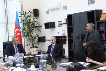 Mayın 18-də Suraxanı Rayon İcra Hakimiyyətinin başçısı Adil Əliyev Rayon İcra Hakimiyyətində növbəti vətəndaş qəbulu keçirib.
