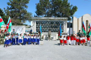 “Şəhərsalma və Memarlıq İli” çərçivəsində Suraxanı Rayon İcra Hakimiyyəti tərəfindən rayon ərazisində həyata keçirilən genişmiqyaslı abadlıq-quruculuq tədbirləri davam edərək Yeni Suraxanı qəsəbəsində də əsaslı yenidənqurma işləri aparılıb