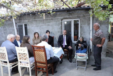 Beynəlxalq Ahıllar Günü münasibətilə Suraxanı rayonunda ahıllar ziyarət olunub.