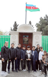 Qeyd edək ki, aprelin 25-də Suraxanı Rayon İcra Hakimiyyətinin təşkilatçılığı ilə Hövsan qəsəbəsi, Rüfət Abdullayev küçəsi məhəllə 14/15 ünvanda yeni təmir olunmuş məhəllənin açılışı olub