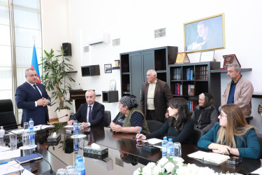 Oktyabrın 6-da Suraxanı Rayon İcra Hakimiyyətinin başçısı Adil Əliyev Rayon İcra Hakimiyyətində növbəti vətəndaş qəbulu keçirib