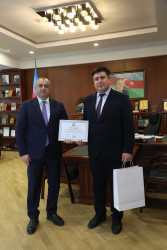 RİH başçısı Adil Əliyev direktorları yubileyləri münasibətilə təbrik etdi