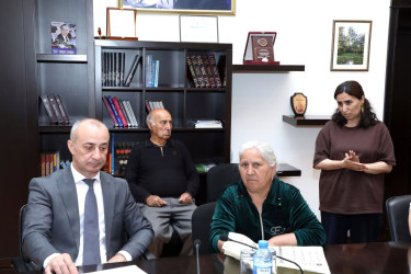 İyunun 8-də Suraxanı Rayon İcra Hakimiyyətinin başçısı Adil Əliyev Rayon İcra Hakimiyyətində növbəti vətəndaş qəbulu keçirib