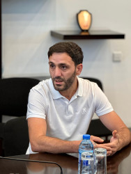 Sentyabrın 15-də Suraxanı Rayon İcra Hakimiyyətinin başçısı Adil Əliyev Rayon İcra Hakimiyyətində növbəti vətəndaş qəbulu keçirib