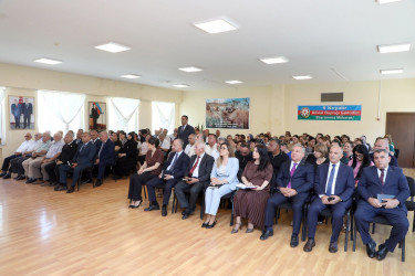Suraxanı Rayon İcra Hakimiyyətinin başçısı Adil Əliyevin vətəndaşlarla növbəti səyyar görüşü iyunun 23-də Hövsan qəsəbəsində yerləşən 280 saylı tam orta ümumtəhsil məktəbində keçirilib