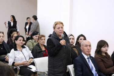 Suraxanı Rayon İcra Hakimiyyətinin başçısı Adil Əliyevin vətəndaşlarla növbəti səyyar görüşü oktyabrın 7-də Əmircan qəsəbəsində yerləşən 154 №-li tam orta ümumtəhsil məktəbində təşkil olunub