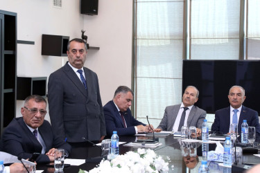 İyunun 8-də Suraxanı Rayon İcra Hakimiyyətinin başçısı Adil Əliyev Rayon İcra Hakimiyyətində növbəti vətəndaş qəbulu keçirib