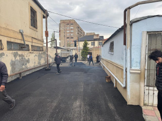 Suraxanı rayonunda abadlıq işləri geniş miqyas alaraq qəsəbələrdə təmir-bərpa işləri davam etdirilir. Rayonun yol infrastrukturunun yaxşılaşdırılması da əsas prioritet məsələlərdəndir və bu istiqamətdə tədbirlər həyata keçirilir