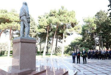 Oktyabrın 15-də Suraxanı Rayon İcra Hakimiyyətində Azərbaycan Respublikasının Prezidenti cənab İlham Əliyevin Yeni Azərbaycan Partiyasının VIII Qurultayındakı nitqindən irəli gələn vəzifələrə  həsr olunmuş müşavirə keçirilib