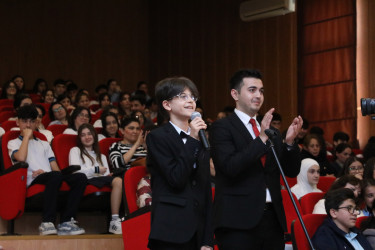 Suraxanıda “Heydər Əliyev və Azərbaycan tarixi” referat-yazı müsabiqəsinin rayon mərhələsinin yekunlarına həsr olunmuş elmi-praktik konfrans keçirilib