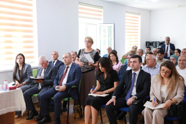 Avqustun 27-də Suraxanı Rayon İcra Hakimiyyətinin başçısı Adil Əliyev Zığ qəsəbəsində yerləşən 317 saylı tam orta məktəbdə sakinlərlə səyyar görüş keçirib