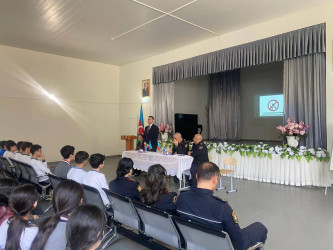 Suraxanı rayonunda növbəti dəfə "Narkomaniyaya qarşı mübarizə" və "Erkən nikaha qarşı mübarizə" mövzularında maarifləndirici tədbirlər 226 №-li tam orta məktəbdə keçirilib