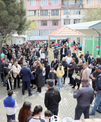 Qeyd edək ki, aprelin 25-də Suraxanı Rayon İcra Hakimiyyətinin təşkilatçılığı ilə Hövsan qəsəbəsi, Rüfət Abdullayev küçəsi məhəllə 14/15 ünvanda yeni təmir olunmuş məhəllənin açılışı olub