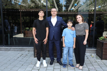 Suraxanı Rayon İcra Hakimiyyətinin təşkilatçılığı ilə 2026–2027-ci tədris ilinin başlanması münasibətilə şəhid övladları ilə görüş keçirilib