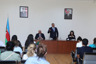İyulun 15-də Suraxanı Rayon İcra Hakimiyyətinin başçısı Adil Əliyevin vətəndaşlarla növbəti səyyar görüşü Yeni Suraxanı qəsəbəsi, 85 nömrəli tam orta ümumtəhsil məktəbində keçirilib