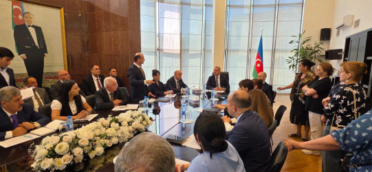 Sentyabrın 14-də Suraxanı Rayon İcra Hakimiyyətinin başçısı Adil Əliyev Rayon İcra Hakimiyyətində növbəti vətəndaş qəbulu keçirib