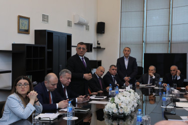 Martın 2-də Suraxanı Rayon İcra Hakimiyyətinin başçısı Adil Əliyev Rayon İcra Hakimiyyətində növbəti vətəndaş qəbulu keçirib