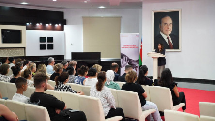 Suraxanı rayonunda “Cəmiyyətin və Medianın İnkişafı” İctimai Birliyinin icra etdiyi “Erkən nikah və fəsadları: maarifləndirici tədbirlər silsiləsi” adlı layihə çərçivəsində konfarns  keçirilib