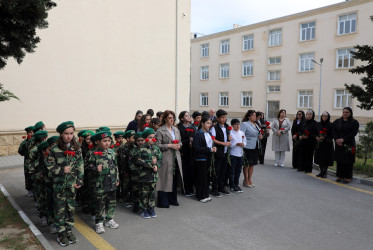 Bu gün Suraxanı rayonunda Milli Qəhrəman Albert Aqarunovun xatirəsi anılıb