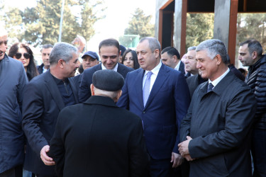 “Şəhərsalma və Memarlıq İli”  çərçivəsində Suraxanı rayonu, Əmircan qəsəbəsində salınan yeni park martın 19-da bayramlar ərəfəsində sakinlərin istifadəsinə verilib