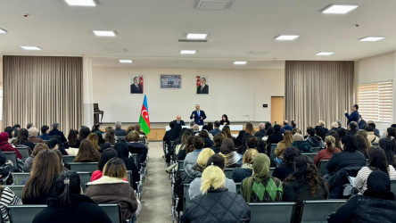 Suraxanı Rayon İcra Hakimiyyətinin başçısı Adil Əliyevin vətəndaşlarla növbəti səyyar görüşü fevralın 24-də Hövsan qəsəbəsi, 172 saylı tam orta ümumtəhsil məktəbində keçirilib