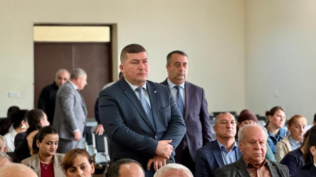 Oktyabrın 22-də Suraxanı Rayon İcra Hakimiyyətinin başçısı Adil Əliyev E.Cəfərov adına 118 №-li tam orta məktəbdə Hövsan qəsəbə sakinləri ilə görüşüb