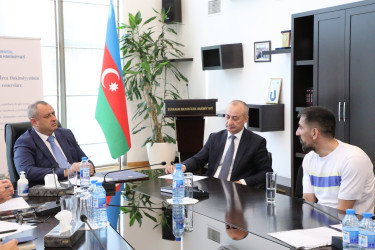 Sentyabrın 8-də Suraxanı Rayon İcra Hakimiyyətinin başçısı Adil Əliyev Rayon İcra Hakimiyyətində növbəti vətəndaş qəbulu keçirib