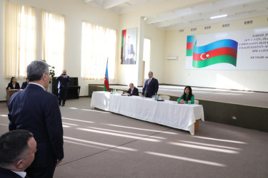 Yanvarın 7-də Suraxanı Rayon İcra Hakimiyyətinin başçısı Adil Əliyev B.Qulamoğlu adına 285 nömrəli tam orta ümumtəhsil məktəbdə Qaraçuxur qəsəbə sakinləri ilə görüşüb