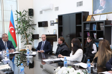 Aprelin 13-də Suraxanı Rayon İcra Hakimiyyətinin başçısı Adil Əliyev Rayon İcra Hakimiyyətində növbəti vətəndaş qəbulu keçirib