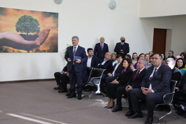 Yanvarın 7-də Suraxanı Rayon İcra Hakimiyyətinin başçısı Adil Əliyev B.Qulamoğlu adına 285 nömrəli tam orta ümumtəhsil məktəbdə Qaraçuxur qəsəbə sakinləri ilə görüşüb