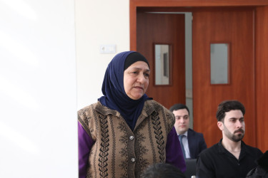 Fevralın 18-də RİH başçısı növbəti dəfə 97 nömrəli tam orta məktəbdə Əmircan qəsəbəsinin sakinləri ilə görüşüb