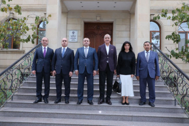 Suraxanı Rayon İcra Hakimiyyətinin başçısı Adil Əliyev Yeni Azərbaycan Partiyası Suraxanı Rayon Təşkilatının sədri Vüqar Seyidovu 55 illik yubileyi münasibəti ilə təbrik edib