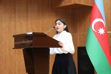 Suraxanıda “Heydər Əliyev və Azərbaycan tarixi” referat-yazı müsabiqəsinin rayon mərhələsinin yekunlarına həsr olunmuş elmi-praktik konfrans keçirilib